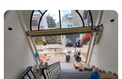 Bán Gấp! Nhà Mới Xây Q12 - Tiện Nghi Full, Thang Máy, Kinh Doanh Sinh Lời Ngay.